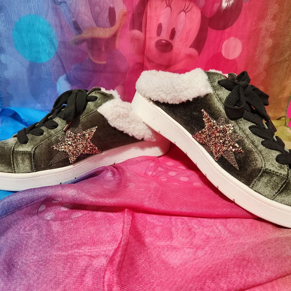 Women's Payton Olive green Velvet Sneakers with fur slip on - Picture 5 of 6